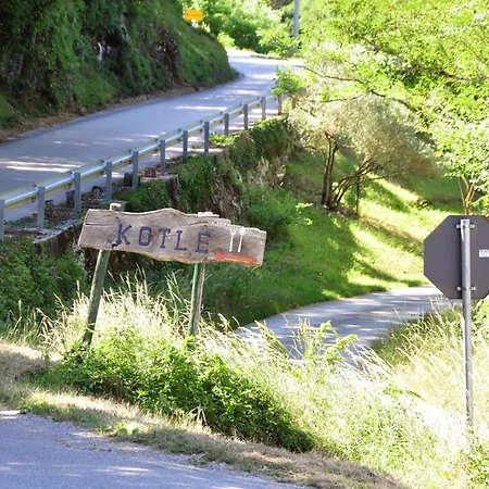 In Mit Garten, Grill Und Gemeinschaftlichem Pool Semesterbostad Kotli