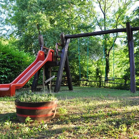 In Mit Garten, Grill Und Gemeinschaftlichem Pool * Kotli