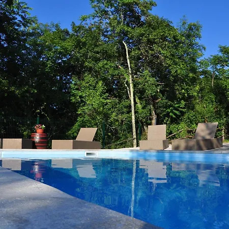 In Mit Garten, Grill Und Gemeinschaftlichem Pool Semesterbostad Kotli