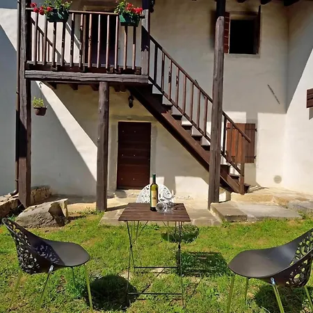 In Mit Garten, Grill Und Gemeinschaftlichem Pool Kotli