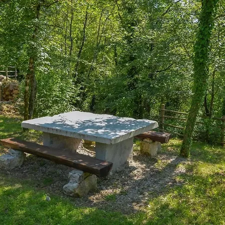 In Mit Garten, Grill Und Gemeinschaftlichem Pool *