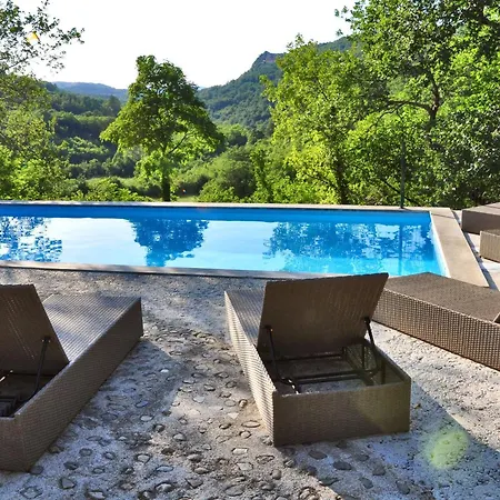 Nyaraló In Mit Garten, Grill Und Gemeinschaftlichem Pool